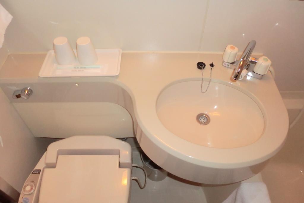 Toyoko Inn Yokohama Minatomirai-Sen Nihon-Odori Ekimae ห้อง รูปภาพ